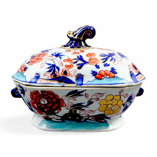 Rare Mason’s Ironstone sauce tureen, "Oyster Pattern" with turquoise base, hand-painted Regency period, circa 1815–1825