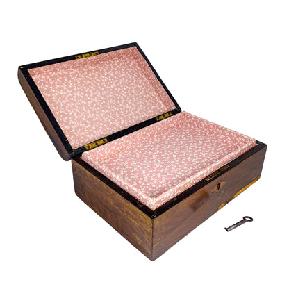 Victorian walnut workbox / jewellery storage box with working key and lift out lid