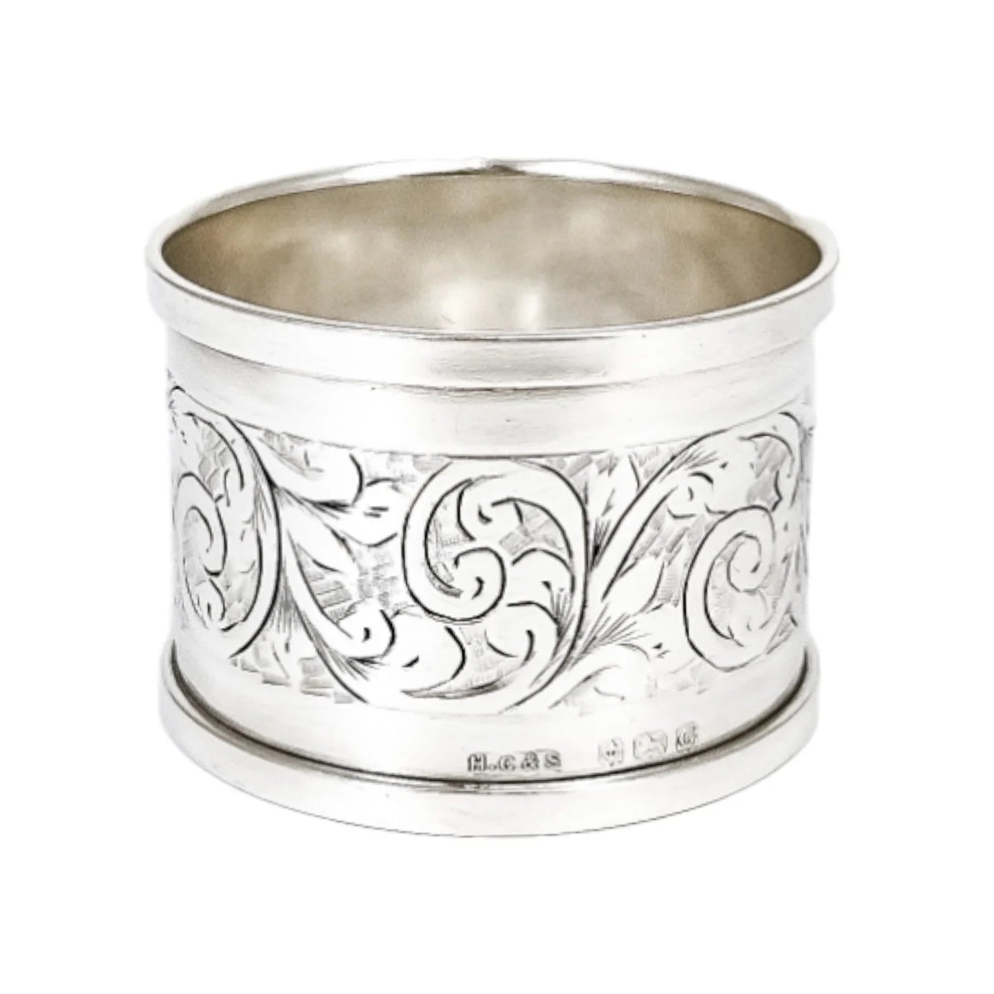 1930's large sterling silver napkin ring engraved with scrolling leaves