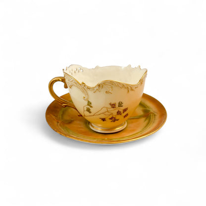 Royal Worcester porcelain tea cup and saucers, 1891–1902