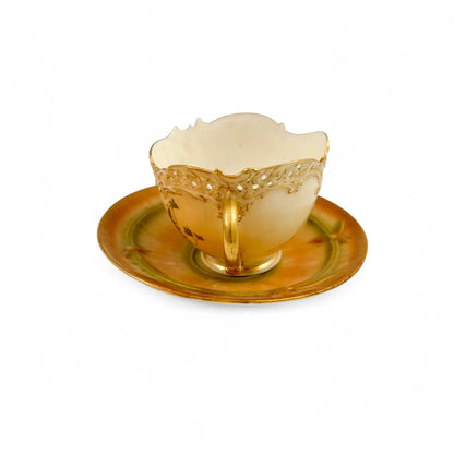 Royal Worcester porcelain tea cup and saucers, 1891–1902