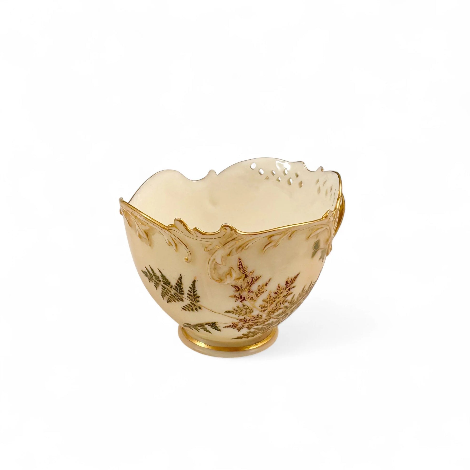 Royal Worcester porcelain tea cup and saucers, 1891–1902