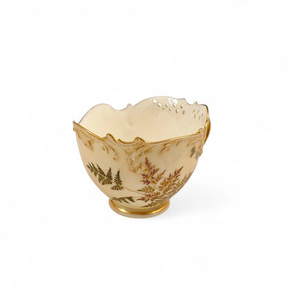 Royal Worcester porcelain tea cup and saucers, 1891–1902