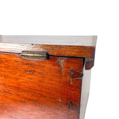 Large Victorian mahogany work box / jewellery chest with rhombus design to lid