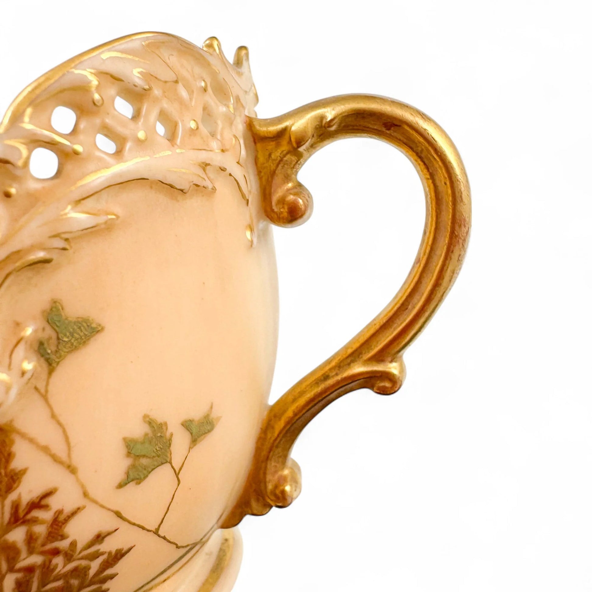 Royal Worcester porcelain tea cup and saucers, 1891–1902