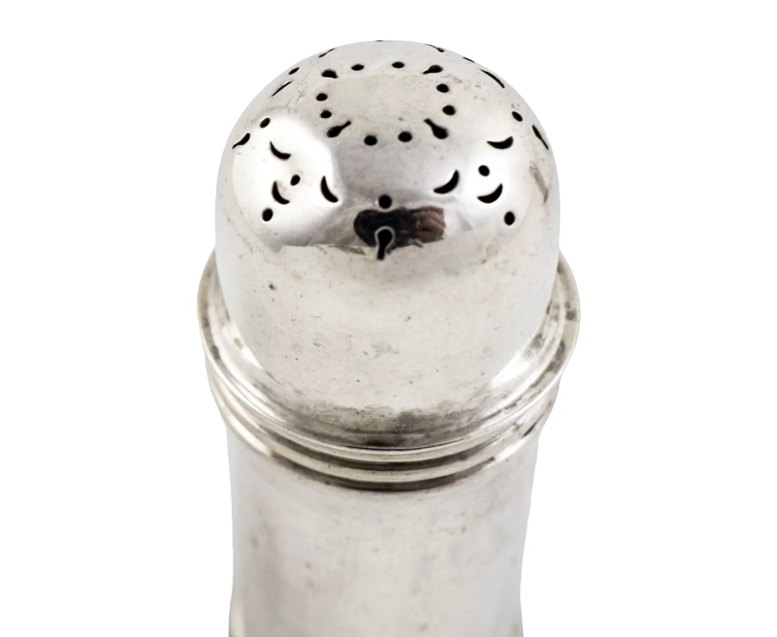 Pair of Victorian sterling silver pepper salt shakers with ribbed girdles