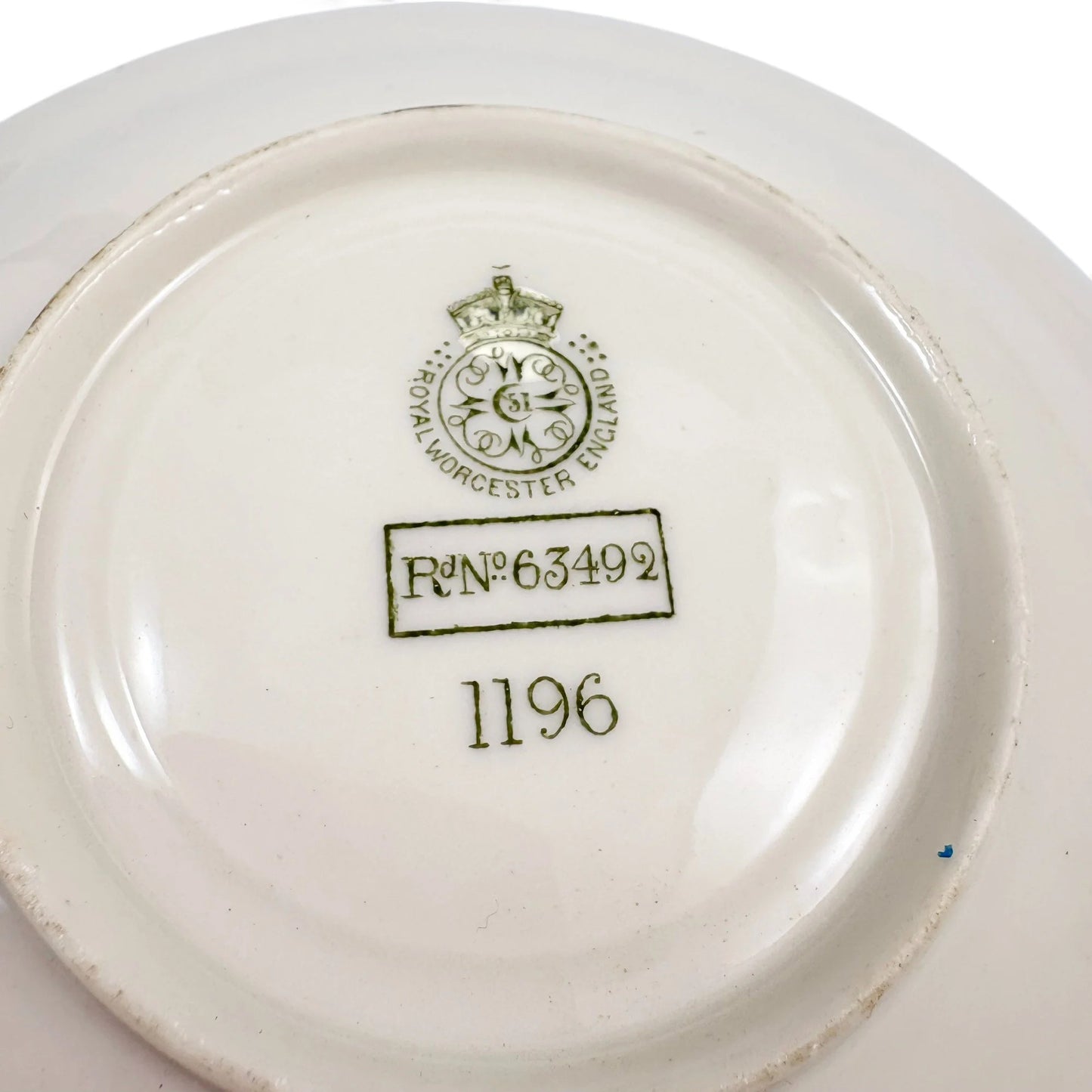 Royal Worcester porcelain tea cup and saucers, 1891–1902