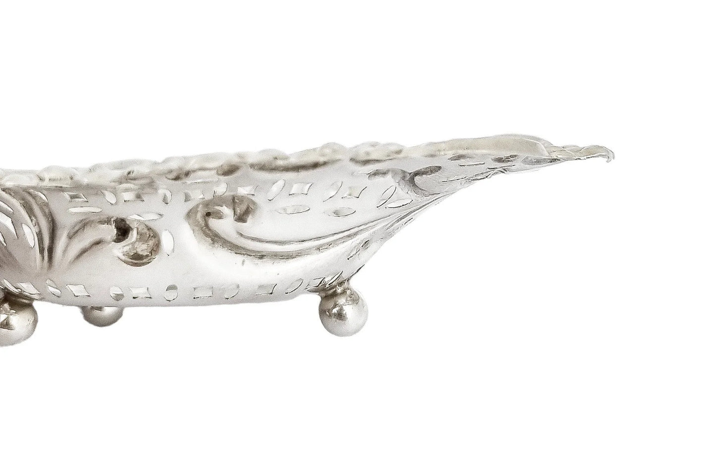 Victorian sterling silver heart-shaped bonbon dish with bows