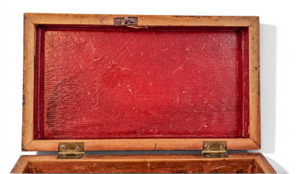 Victorian mahogany tea caddy, working lock and key