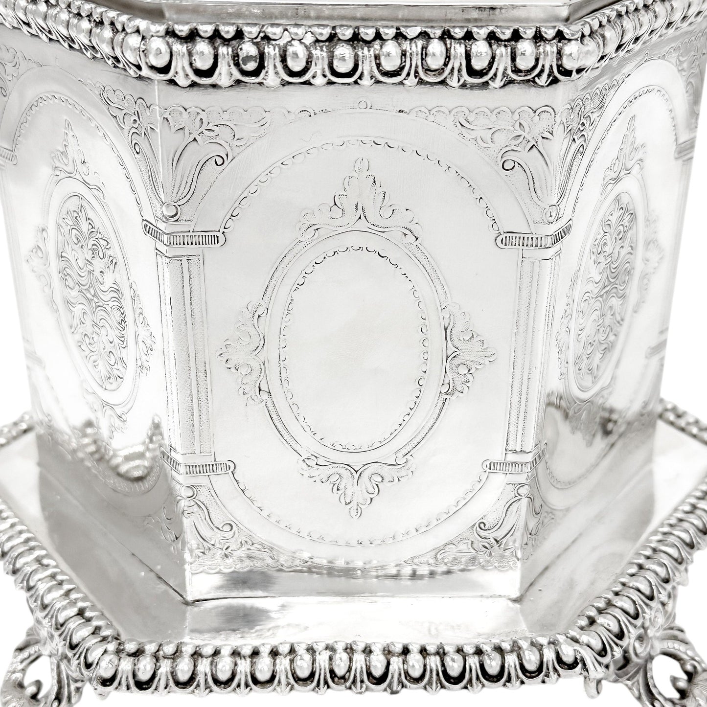 Victorian Neoclassical 6-sided silver-plated biscuit barrel on cast feet with egg-and-dart trim