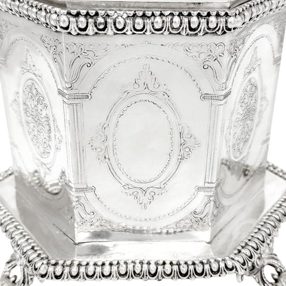 Victorian Neoclassical 6-sided silver-plated biscuit barrel on cast feet with egg-and-dart trim