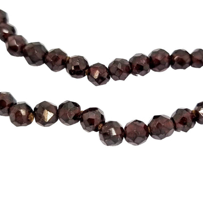 Antique Belle Époque double strand garnet necklace with gold clasp