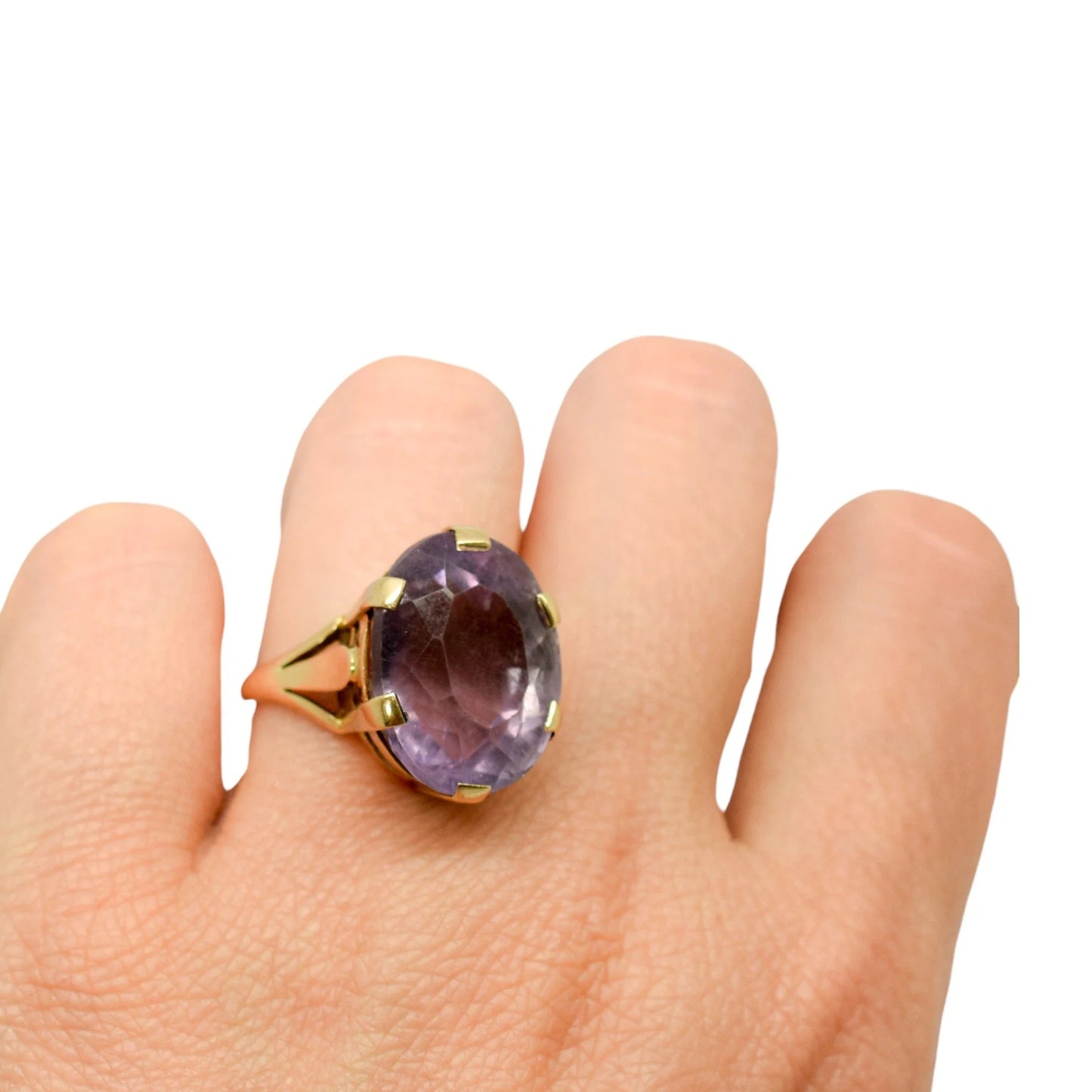 Vintage 1960's 16.5 ct amethyst cocktail solitaire ring, 9ct yellow gold, size L 1/2