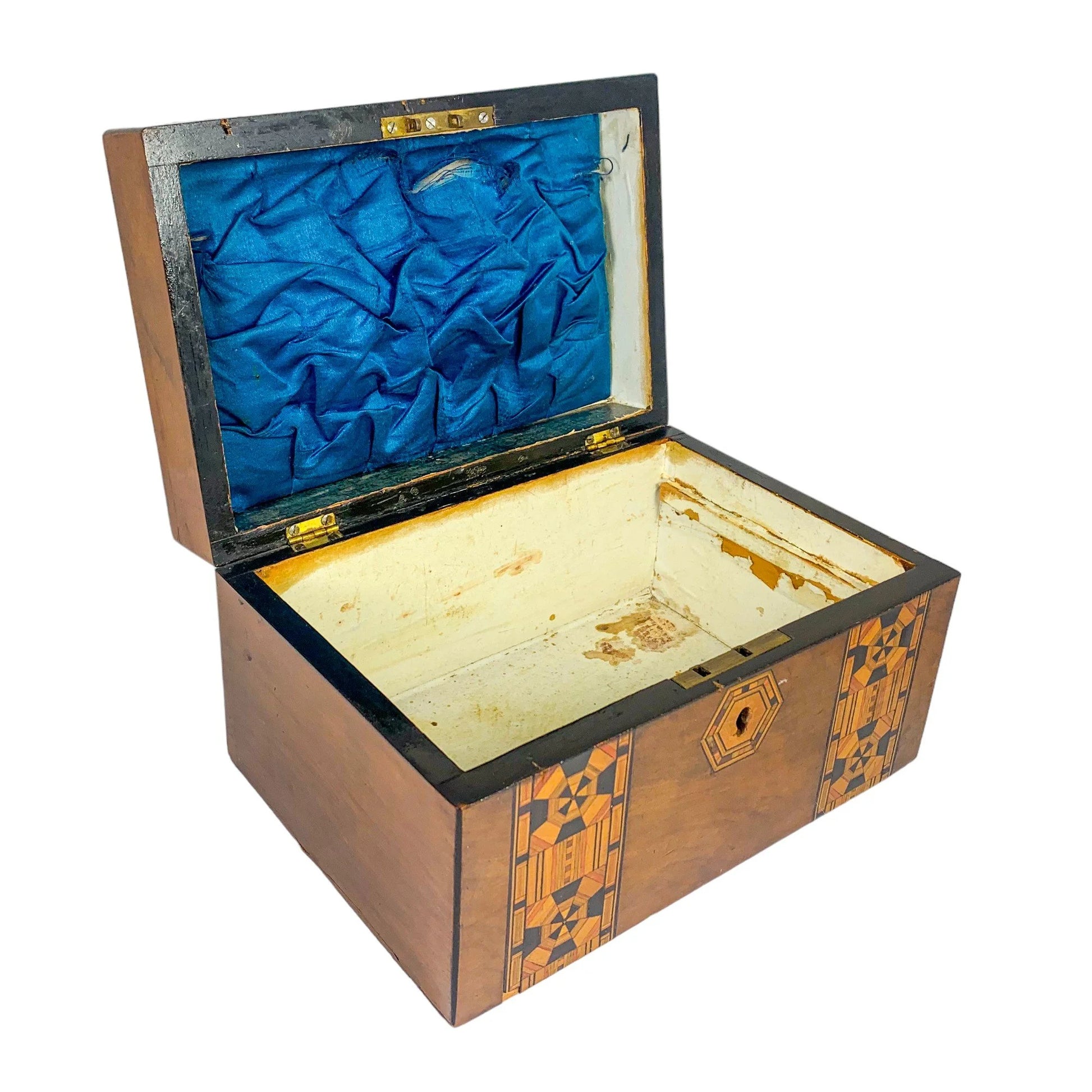Victorian Tunbridge Ware walnut keepsake box inlaid with marquetry and lined with silk