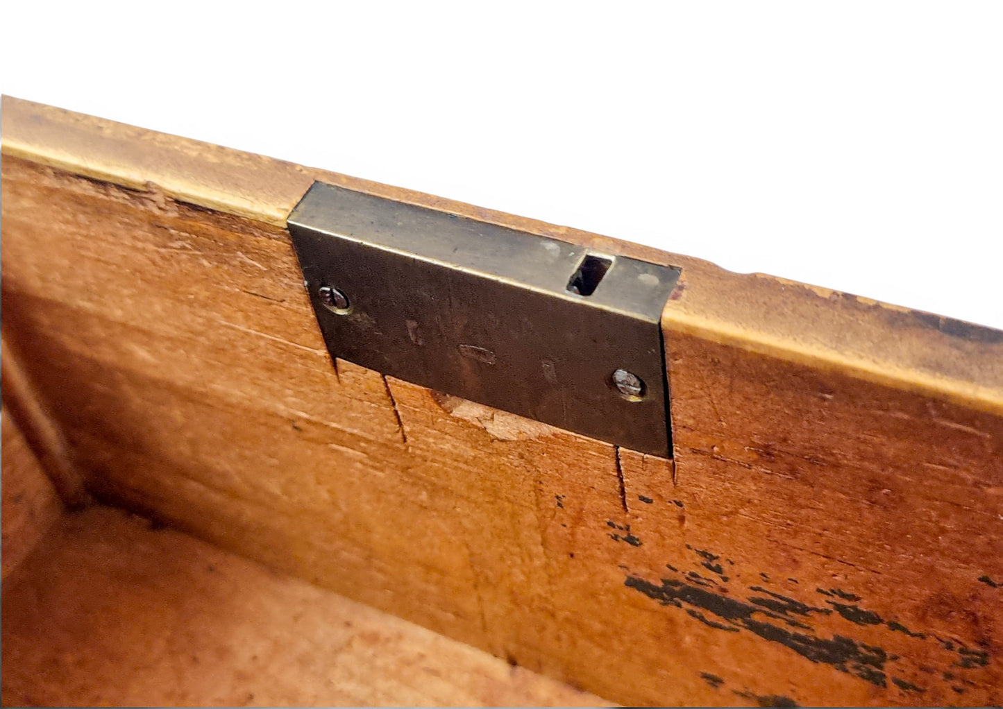 Victorian mahogany tea caddy, working lock and key