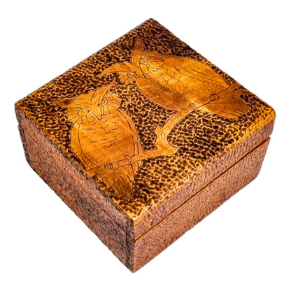 American 1910's Arts & Crafts pokerwork Flemish art pyrography box with owl birds