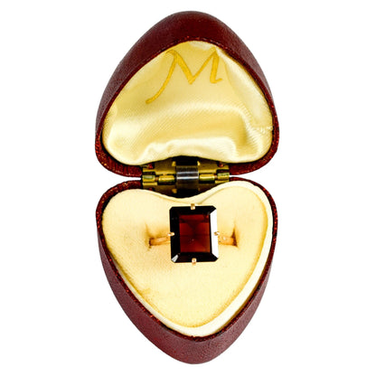 Antique 15ct yellow gold solitaire ring with 6.5ct emerald-cut garnet