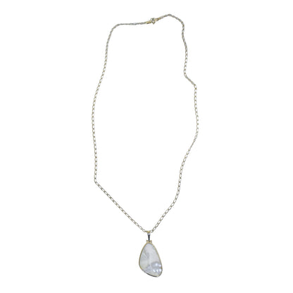 Vintage sterling silver mother of pearl classic teardrop necklace