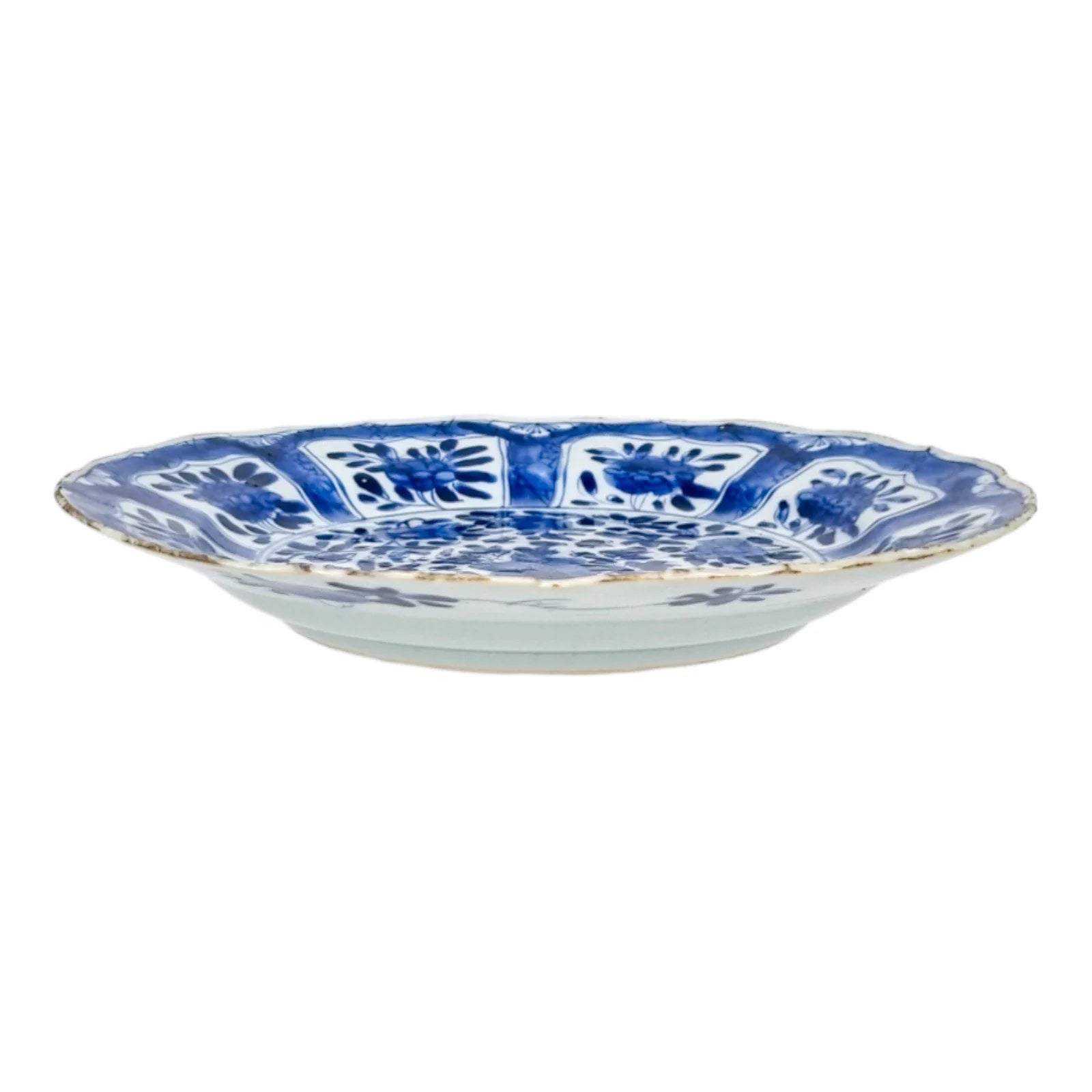 17th century Chinese Kangxi blue and white porcelain plate, Artemisia leaf mark