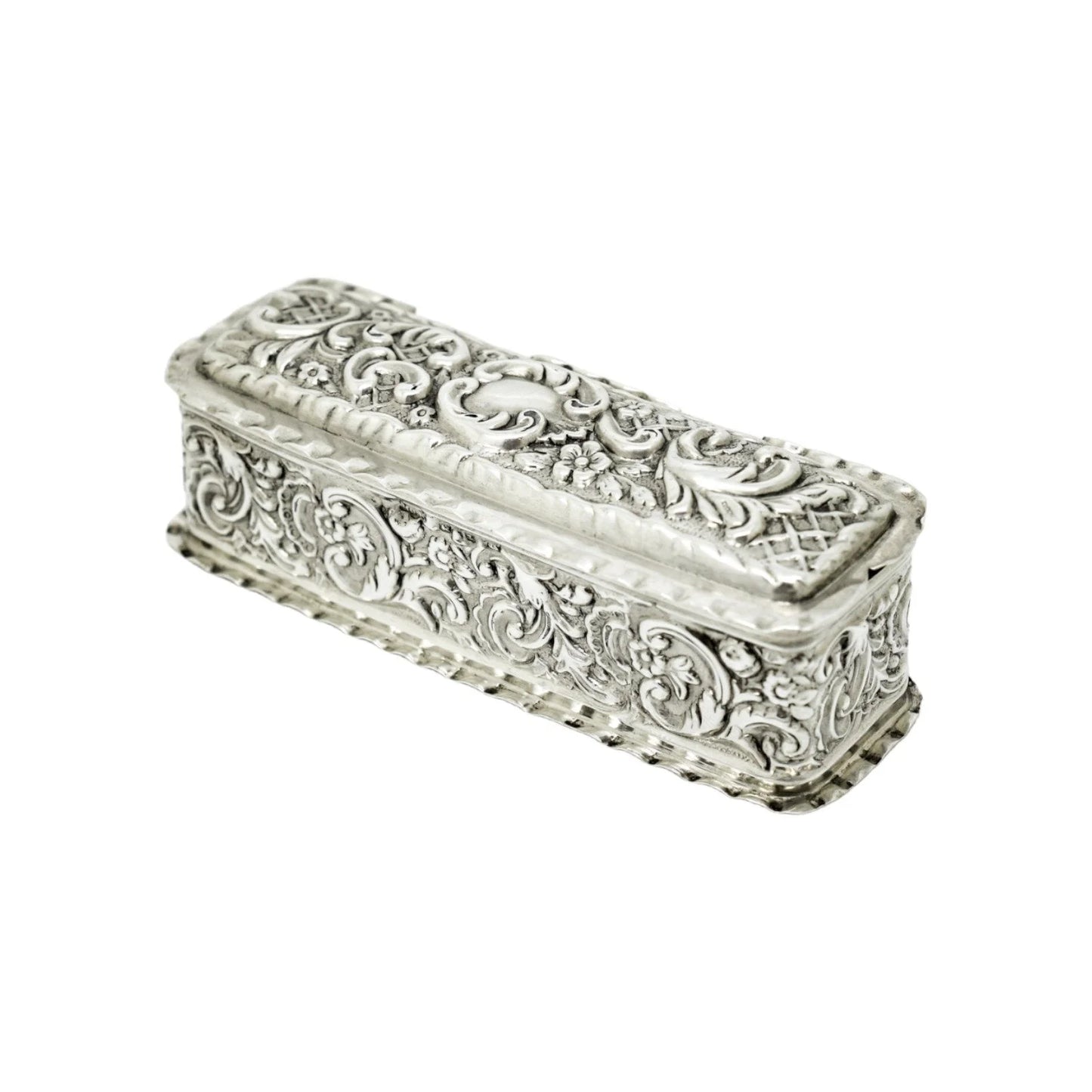 Victorian sterling silver dressing table snuff box embossed with Art Nouveau scrolls