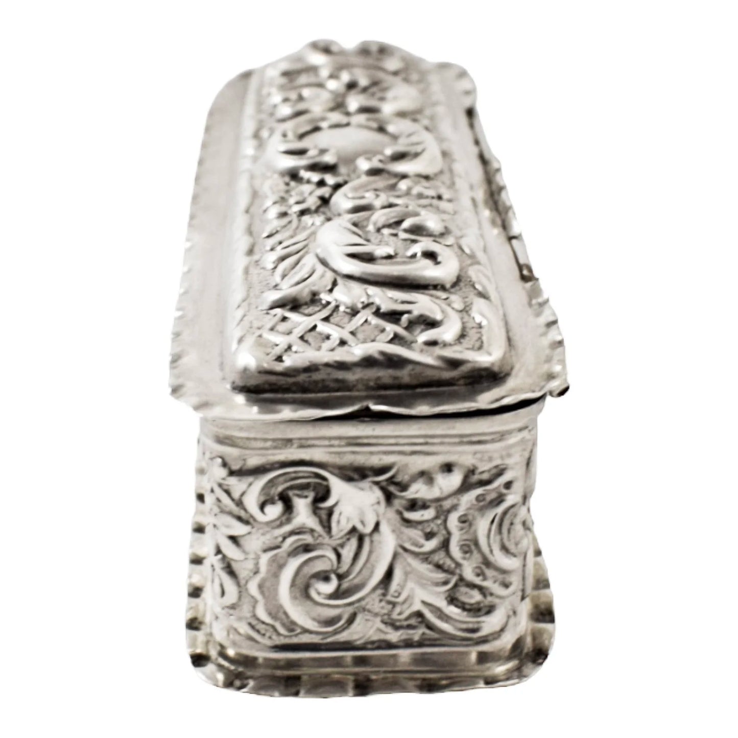 Victorian sterling silver dressing table snuff box embossed with Art Nouveau scrolls