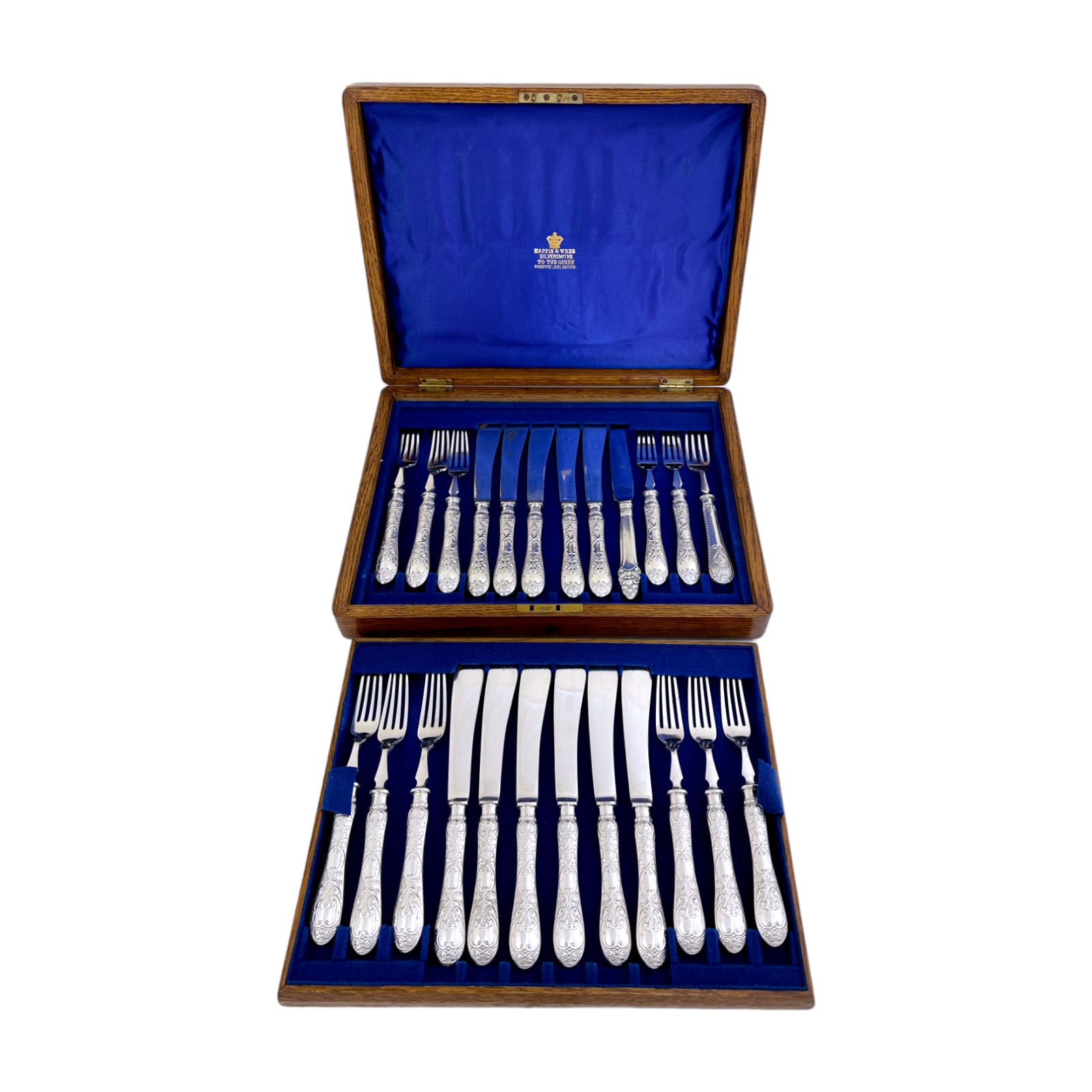 Late Victorian Mappin & Webb silver plated 24 piece 12 person fish cutlery set in oak canteen