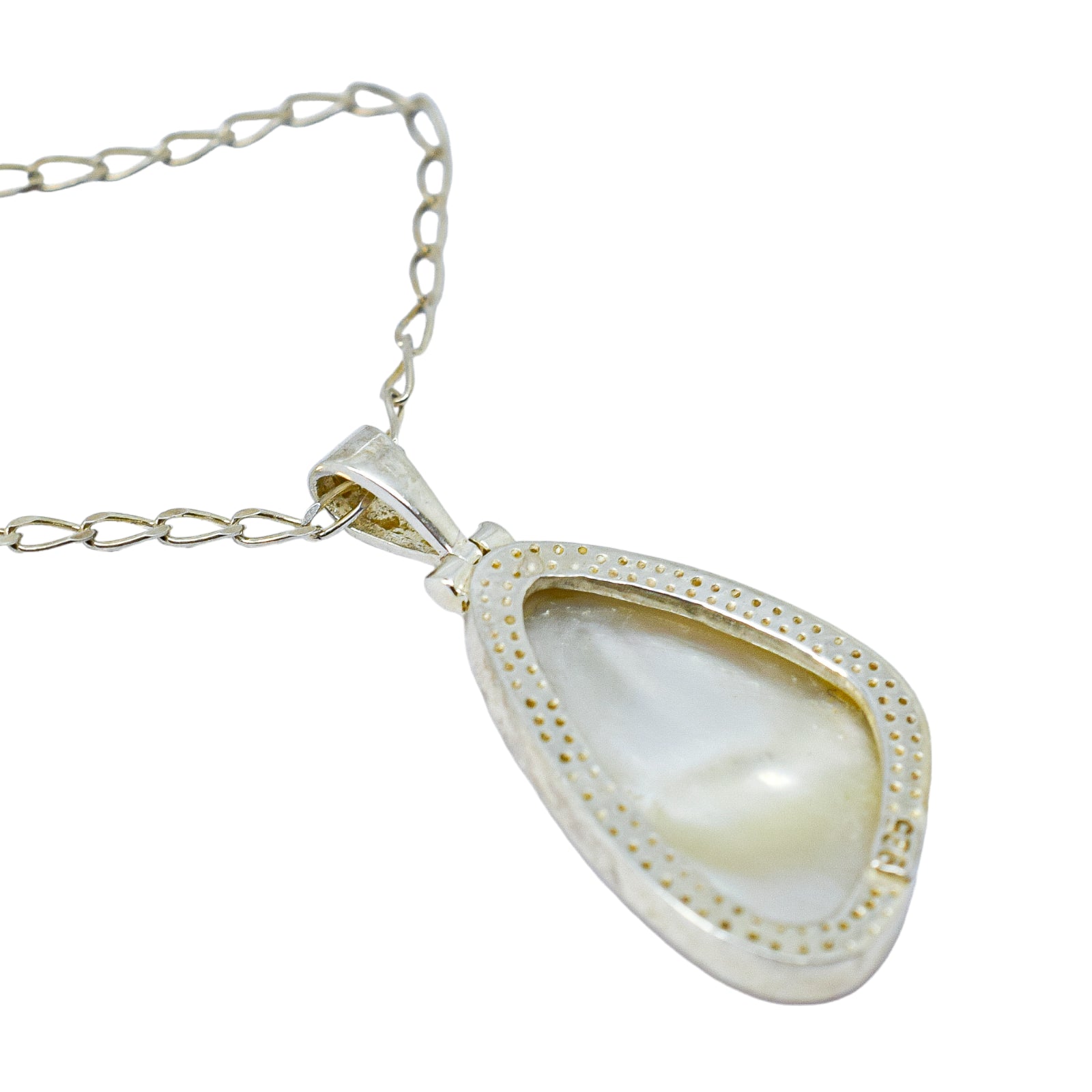 Vintage sterling silver mother of pearl classic teardrop necklace