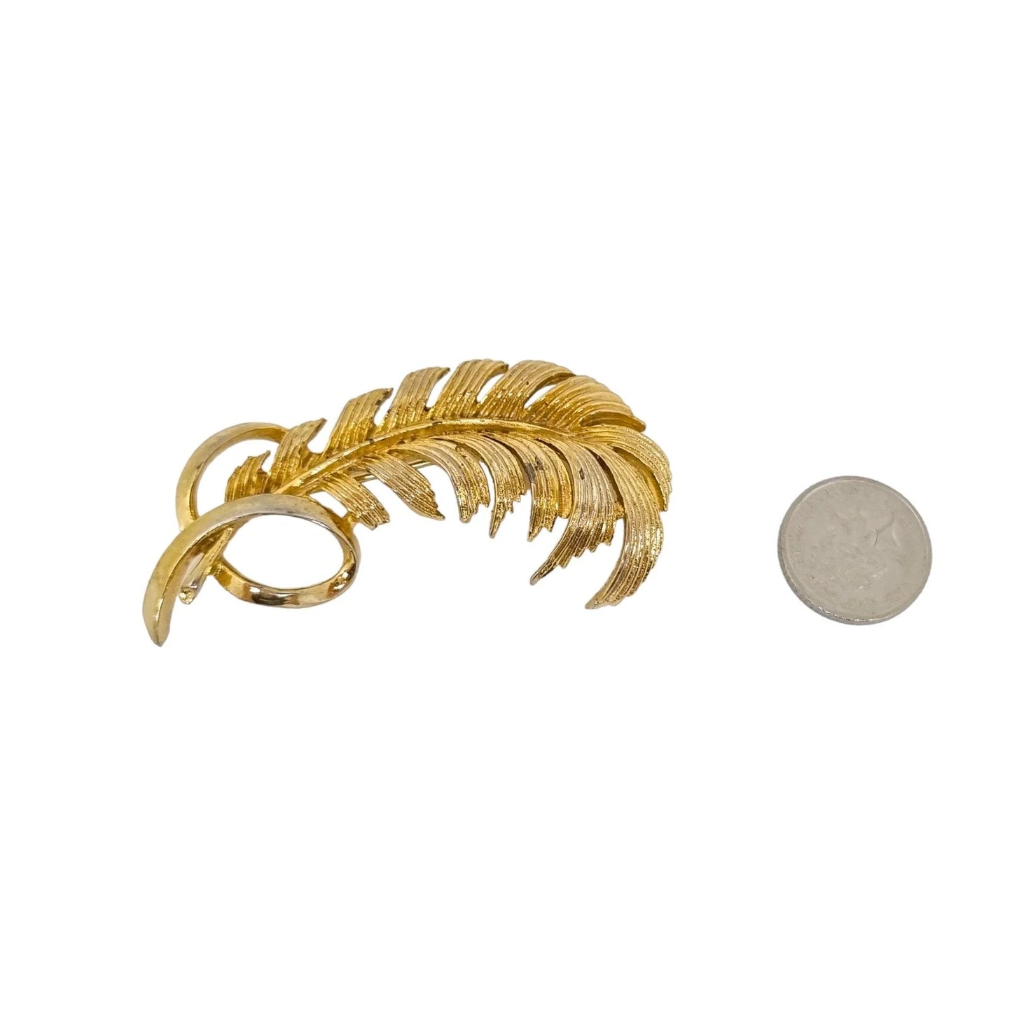 Vintage retro 1950's gold tone Sarah Coventry feather brooch