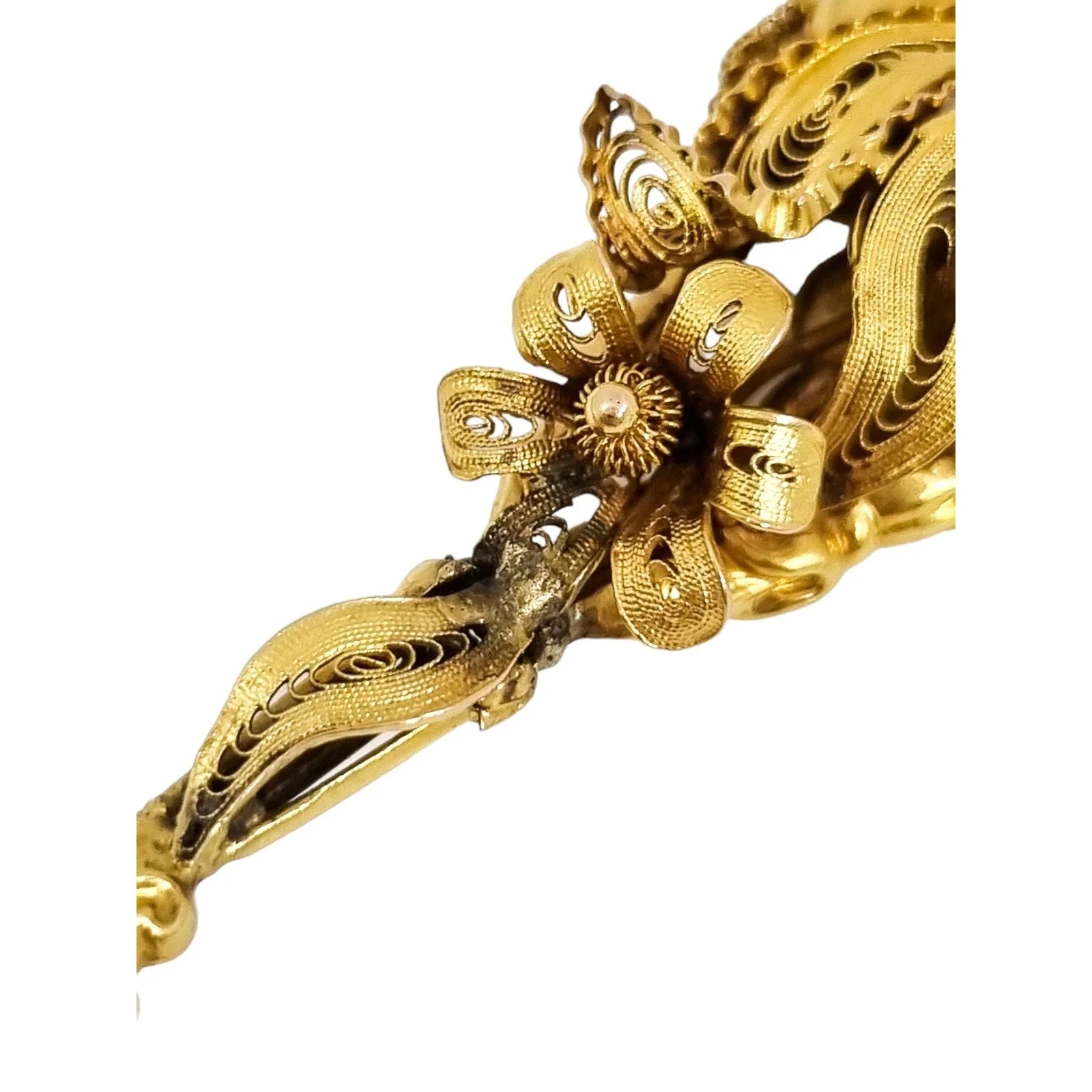 1820’s Georgian pinchbeck gold torpedo chandelier pendant decorated with cannetille and filigree