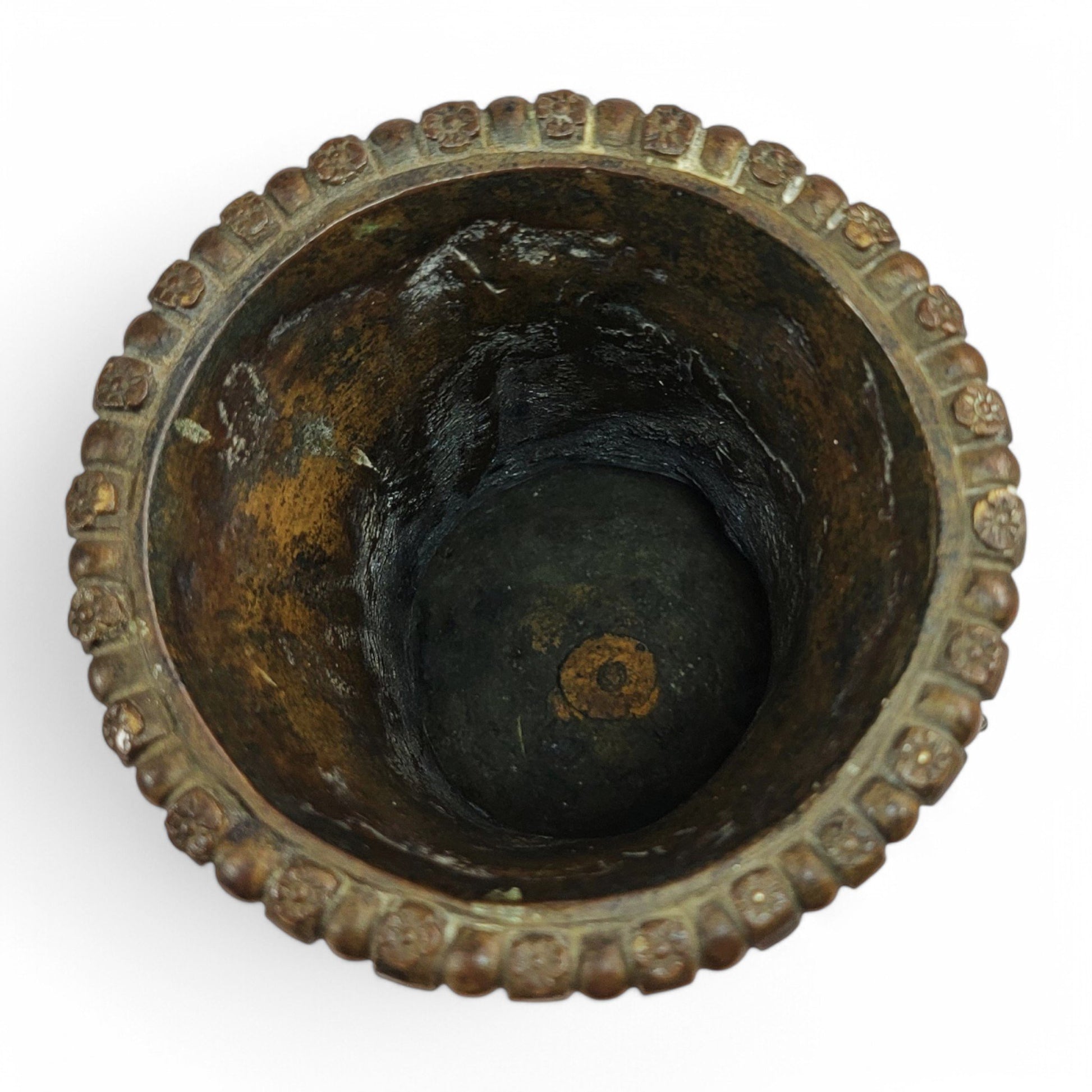 Italian Art Nouveau hand cast bronze amphora with children and grapevine design
