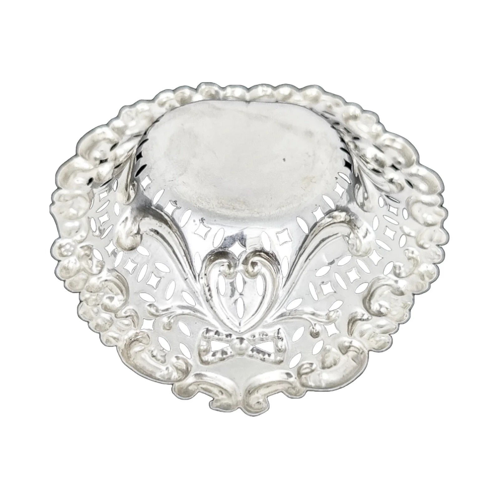 Edwardian sterling silver heart-shaped bonbon dish with bows