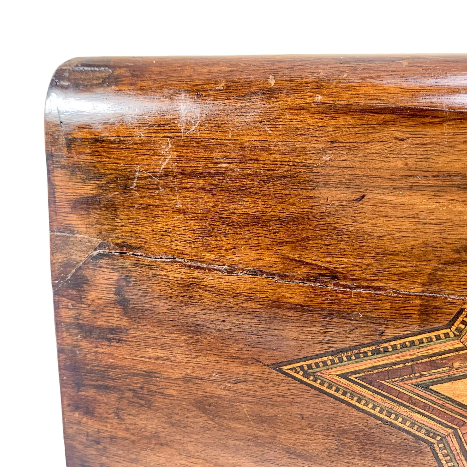 Victorian walnut workbox / jewellery storage box with working key and lift out lid
