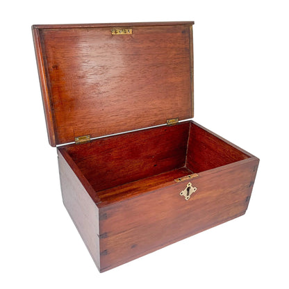 Large Victorian mahogany work box / jewellery chest with rhombus design to lid