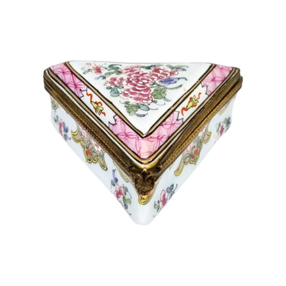 19th century French Chinoiserie enamel table snuff box with gilt bronze mounts