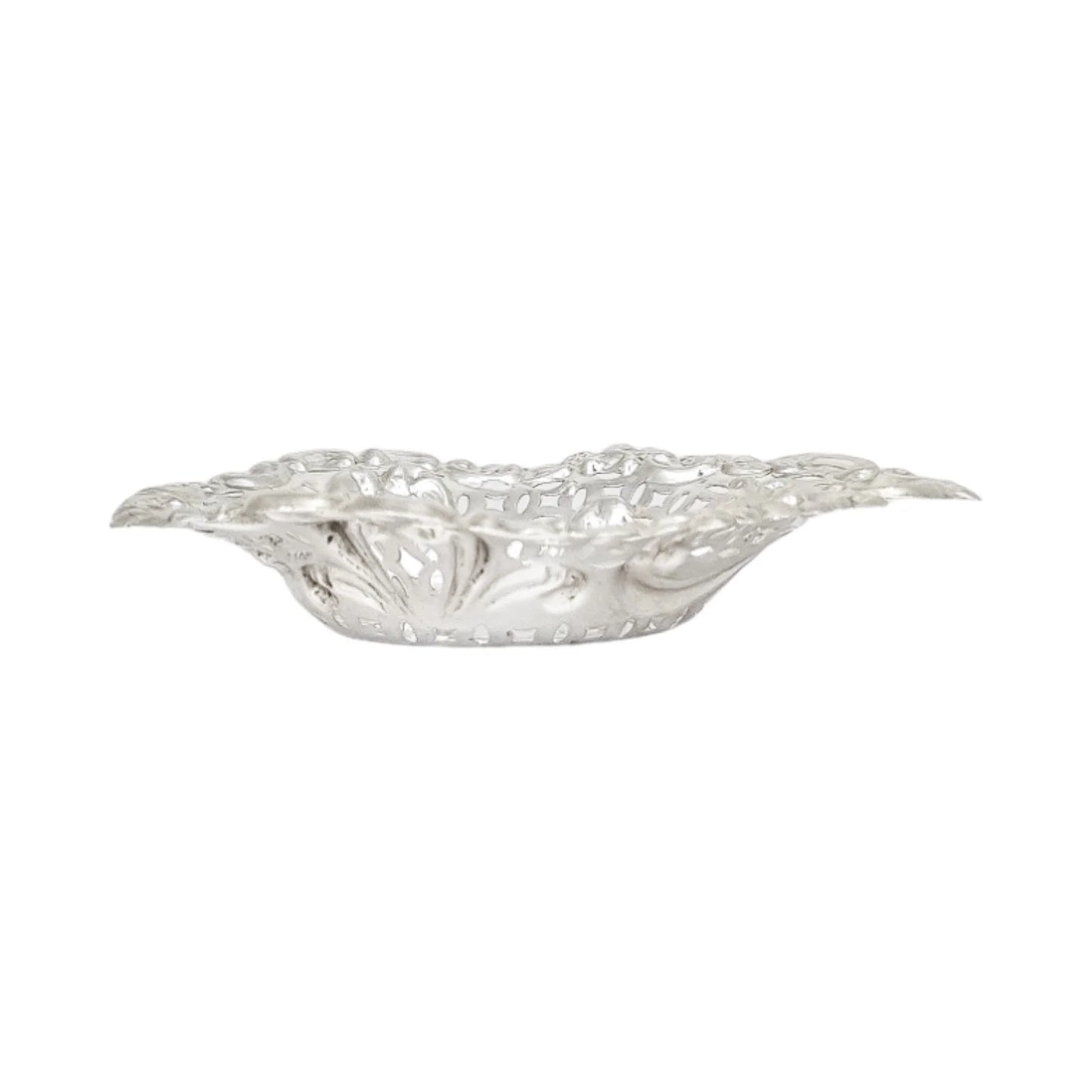 Edwardian sterling silver heart-shaped bonbon dish with bows