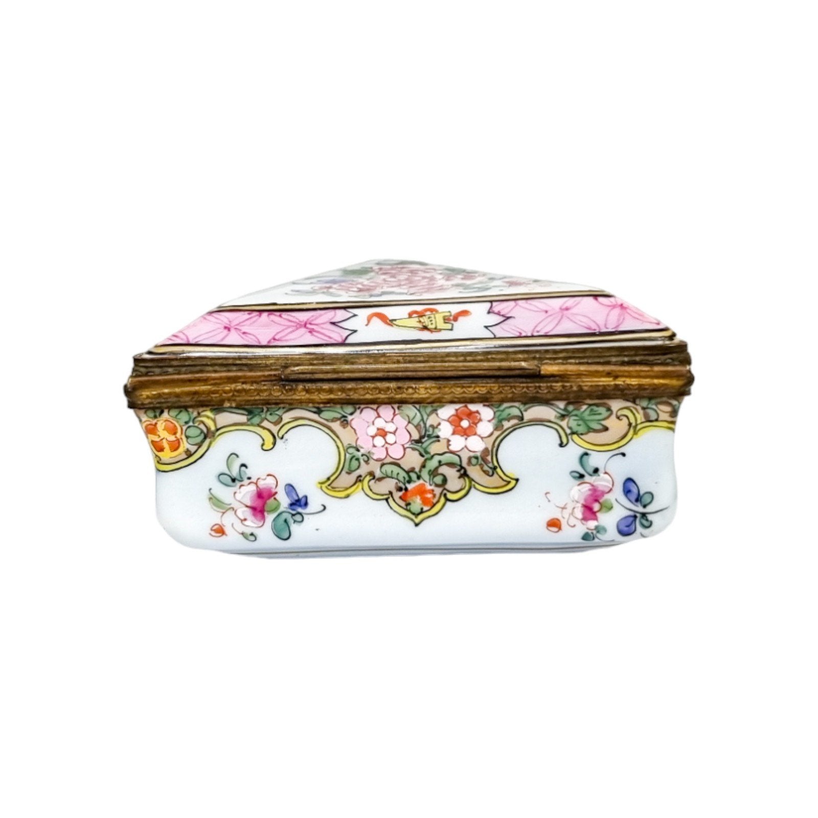 19th century French Chinoiserie enamel table snuff box with gilt bronze mounts