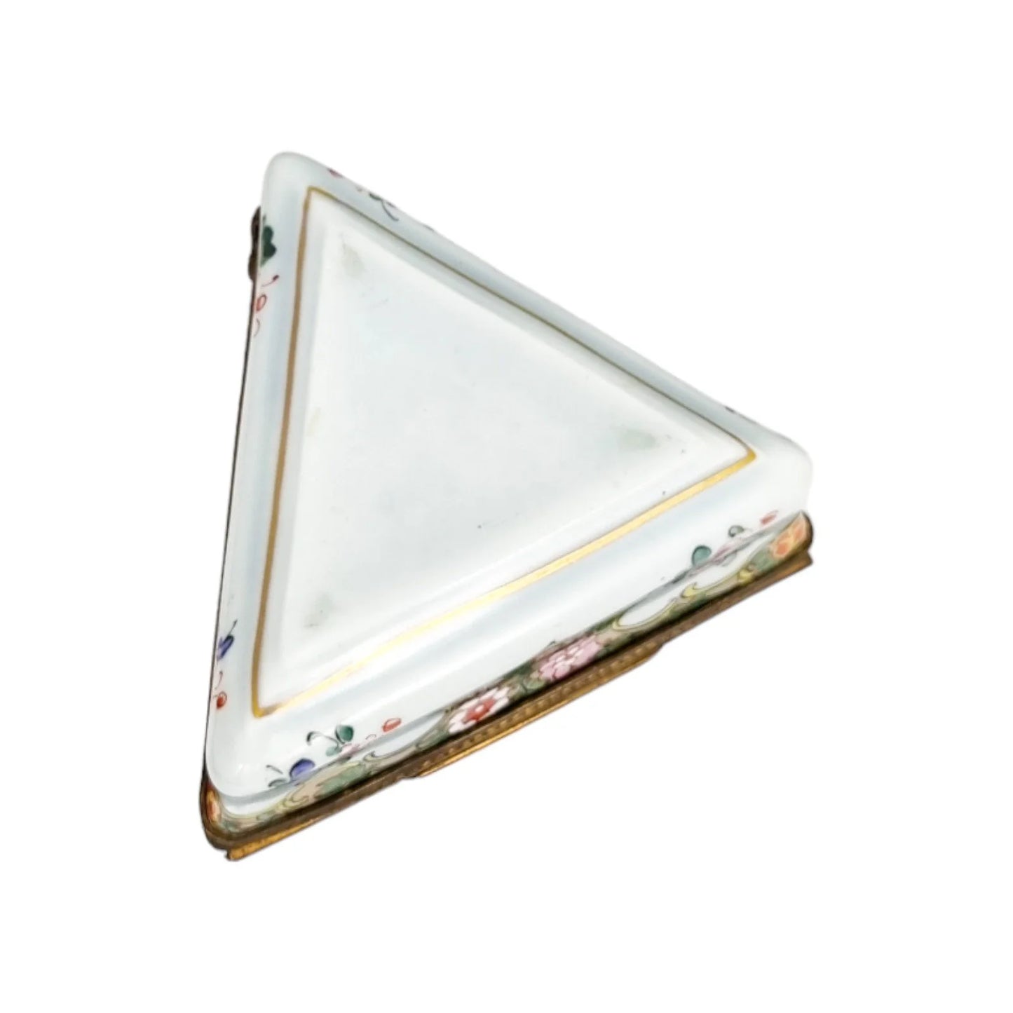 19th century French Chinoiserie enamel table snuff box with gilt bronze mounts