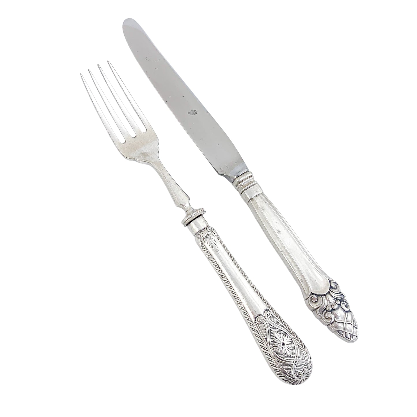 Late Victorian Mappin & Webb silver plated 24 piece 12 person fish cutlery set in oak canteen