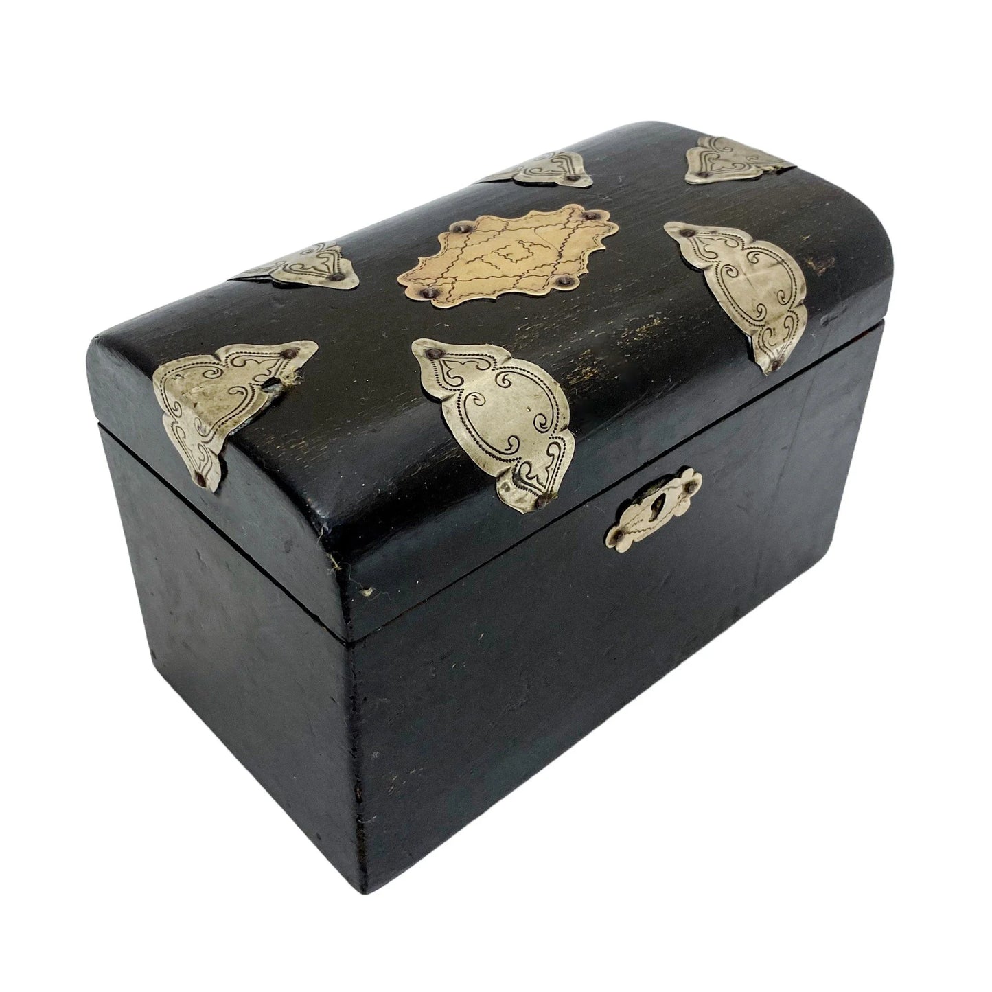 Mid-Victorian domed casket 2-section tea caddy withvglass tumblers and brass plaques