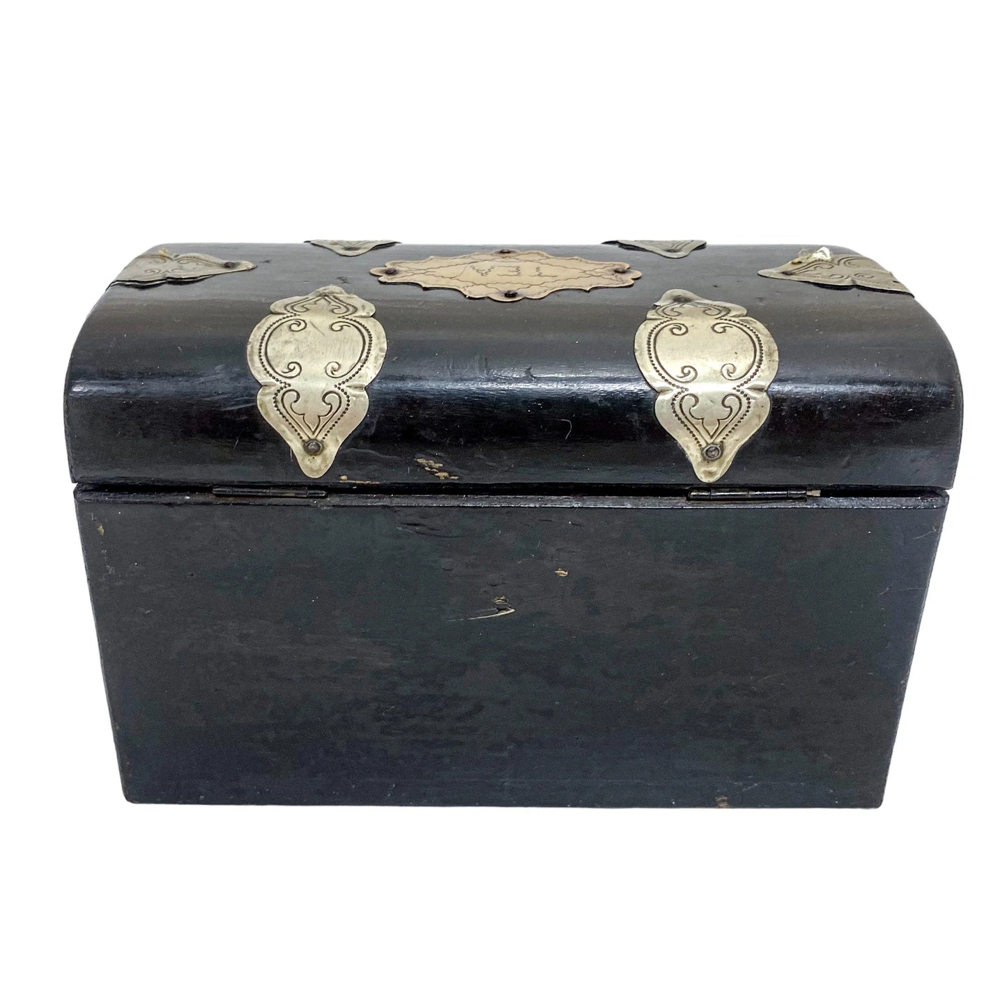 Mid-Victorian domed casket 2-section tea caddy withvglass tumblers and brass plaques