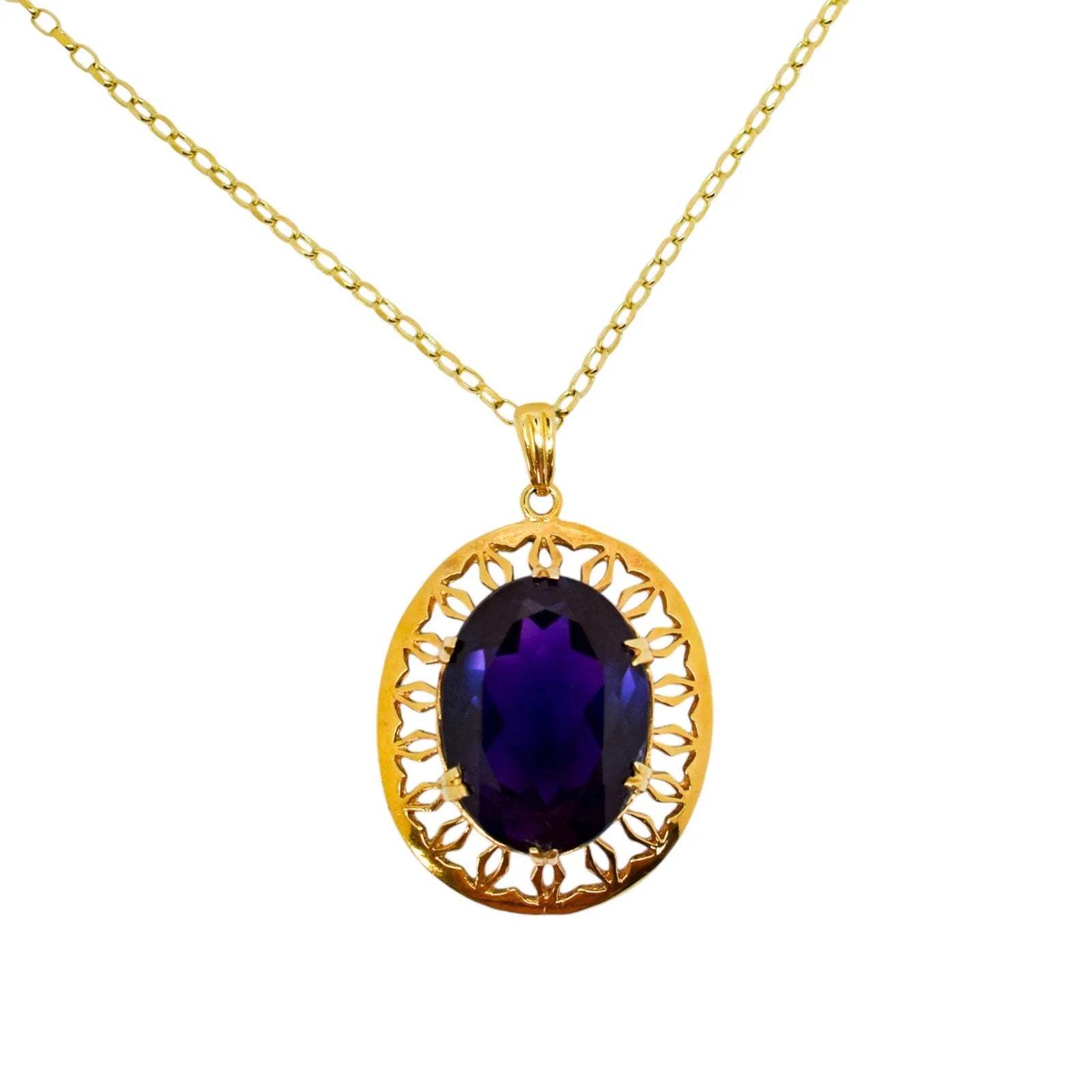 Vintage 9ct gold pendant necklace with 23ct colour-change sapphire, Romantic Revival design, 1970
