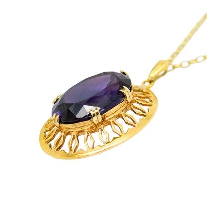 Vintage 9ct gold pendant necklace with 23ct colour-change sapphire, Romantic Revival design, 1970