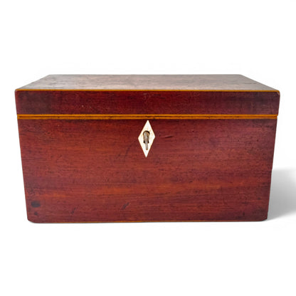 Victorian mahogany tea caddy, working lock and key