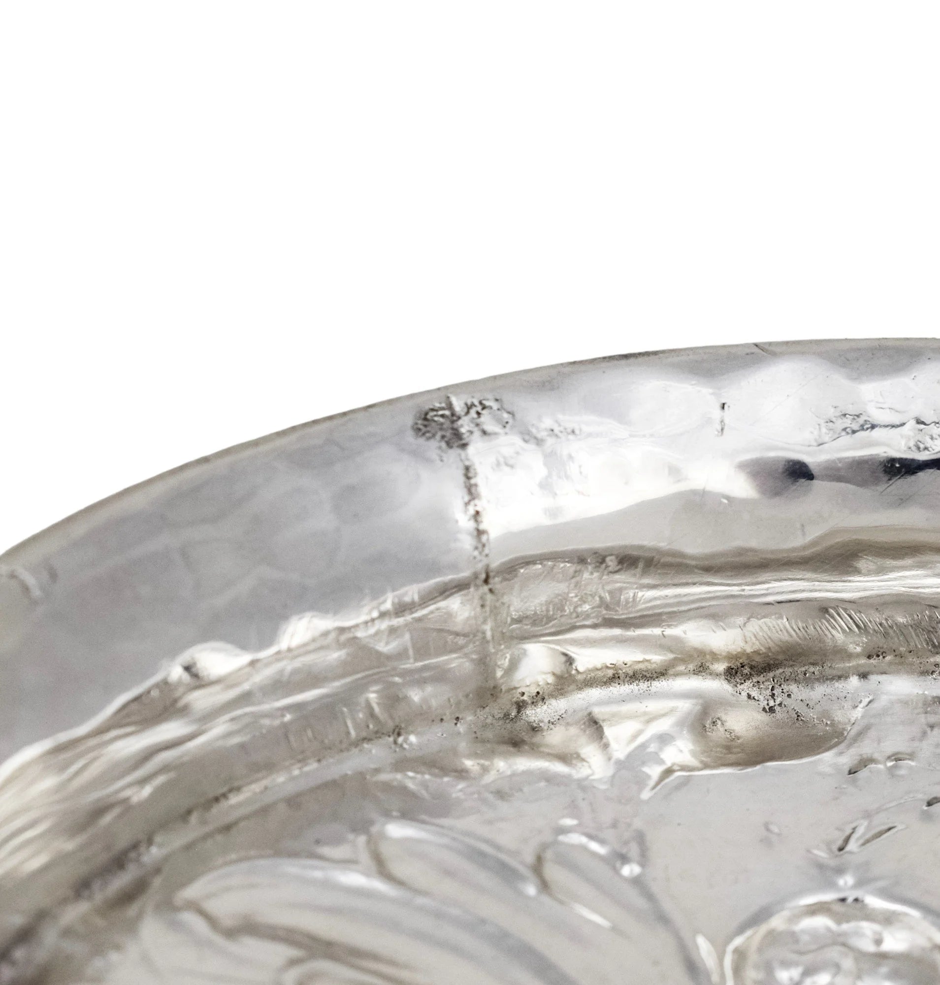 Georgian sterling silver lobed embossed fruit bowl with flying dog handles