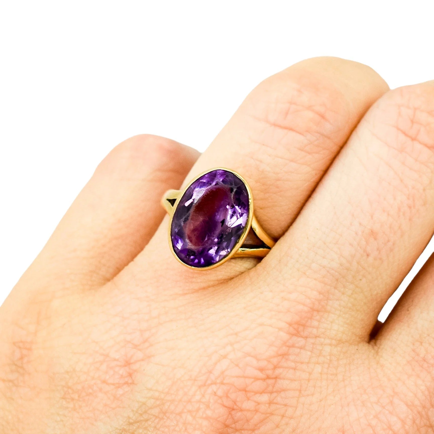 Vintage 6.4ct amethyst solitaire cocktail ring in 9ct yellow gold, size L ½