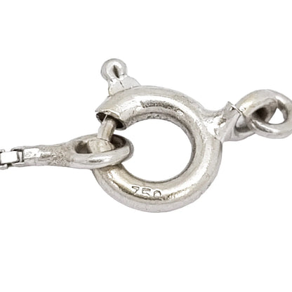 18ct white gold Art Deco Italian necklace with 0.50 ct oval sapphire and sculptural fluted centre, hallmarked 750