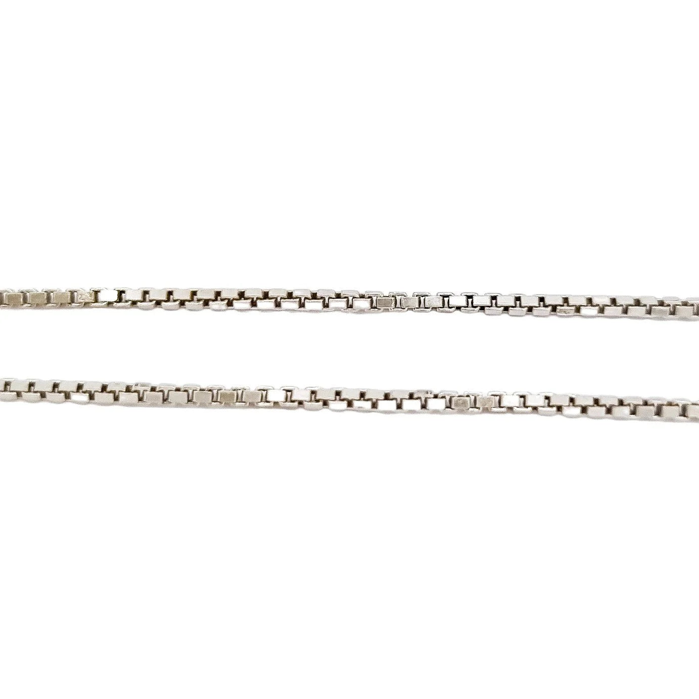 Vintage Italian 18ct white gold sapphire necklace in Art Deco style on Venetian chain