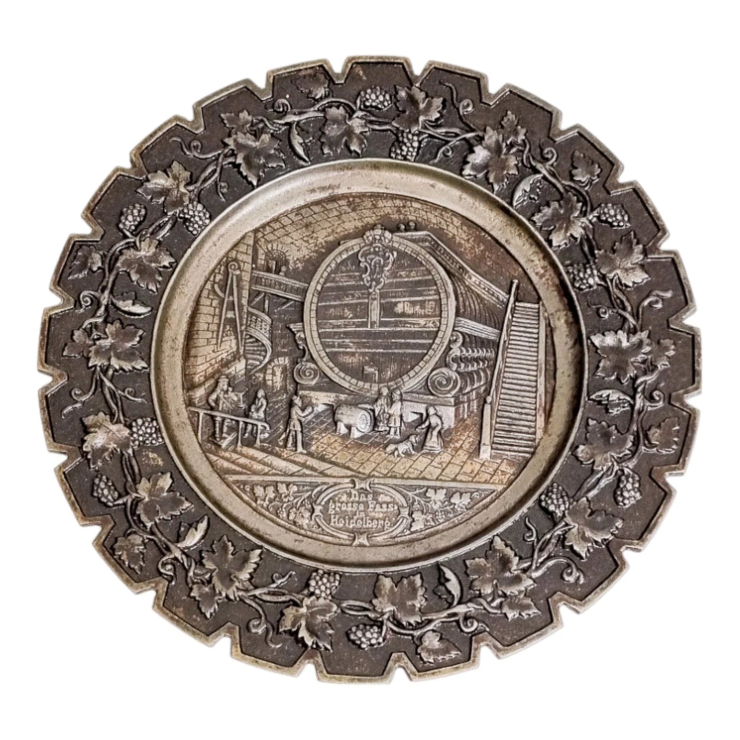 19th century "Das Große Fass im Heidelberger” Tun cast iron souvenir plate