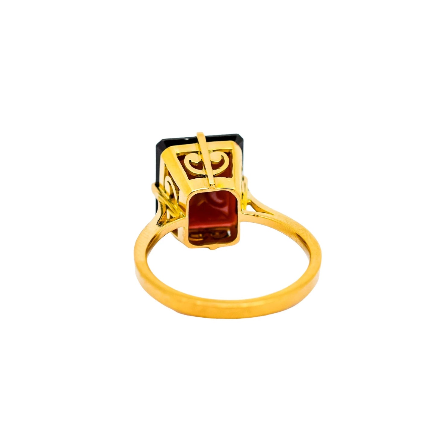 Antique 15ct yellow gold solitaire ring with 6.5ct emerald-cut garnet