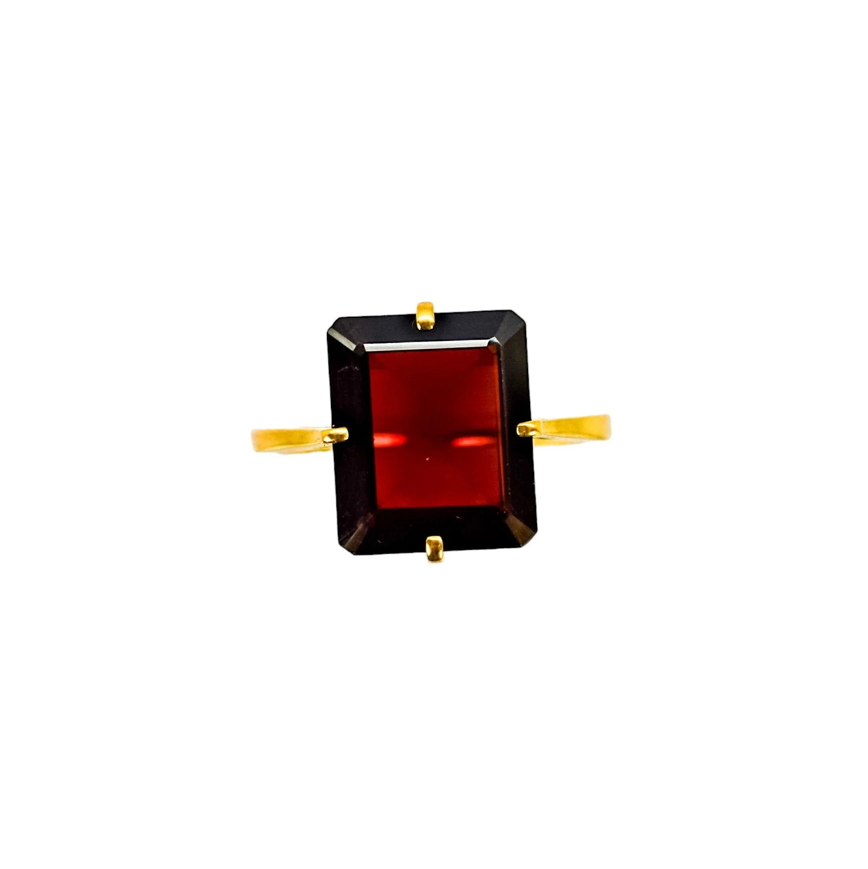Antique 15ct yellow gold solitaire ring with 6.5ct emerald-cut garnet